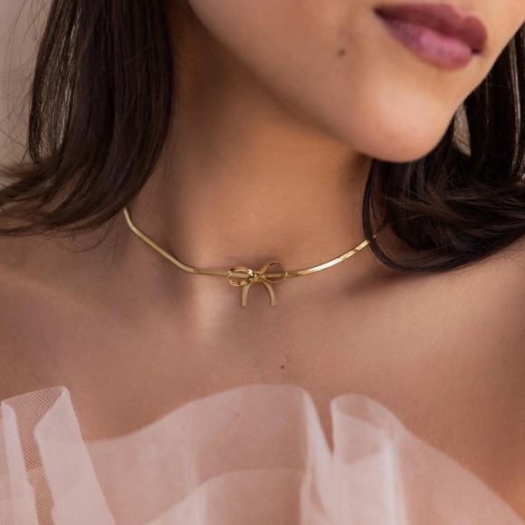 New Herringbone Bow Necklace in 18K Gold Over Sterling Silver - Picture 1 of 4